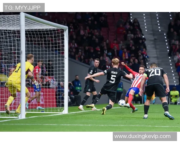 聚焦足球巨星卡乌尔 马斯切拉诺：从荣耀到遗憾的UCL征程解析